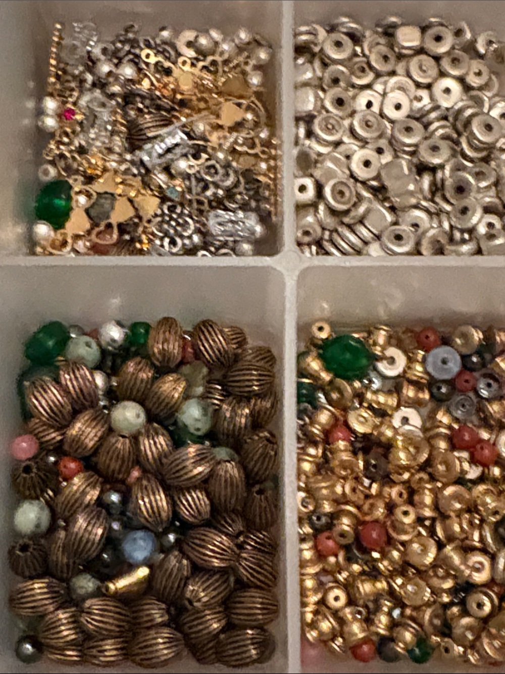 Lot of Jewelry Making Crafting Kit Mixed “Glass”Wooden Beads Earrings BRS - Picture 6 of 10